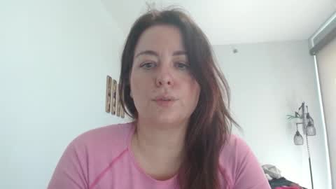 Snapshot of hazel_skye chatting on 03/10/25, 04:35 Hazel online show from 03/10/25, 04:35