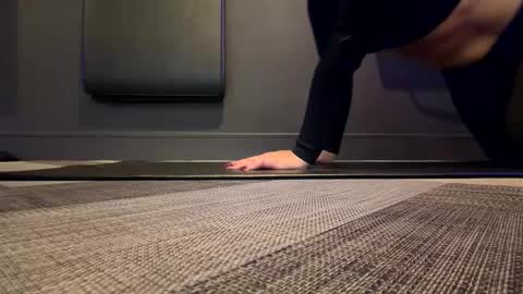 Snapshot of hazel_skye chatting on 10/29/25, 02:08 Hazel online show from 10/29/25, 02:08