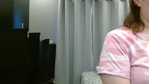 Snapshot of hazel_skye chatting on 02/13/26, 08:16 Hazel online show from 02/13/26, 08:16