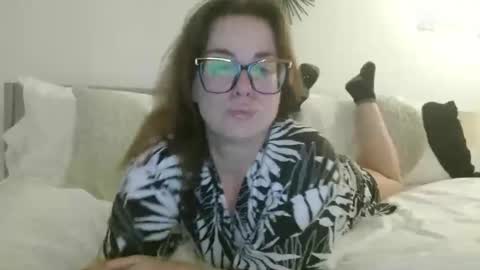 Snapshot of hazel_skye chatting on 03/03/26, 01:34 Hazel online show from 03/03/26, 01:34