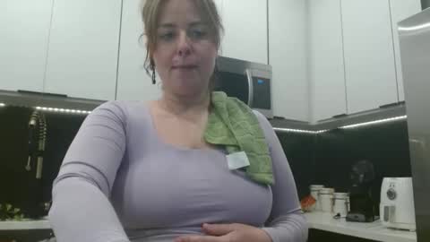 Hazel online show from 04/29/26, 08:15