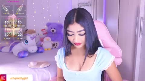 Snapshot of hazelbabee_ chatting on 06/18/26, 08:58 Lynn online show from 06/18/26, 08:58