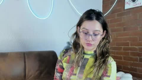 Snapshot of hazelbrownn23 chatting on 02/05/25, 04:48 Hazel Brown online show from 02/05/25, 04:48