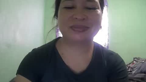 Snapshot of hazeldhane chatting on 10/16/25, 12:44 hazeldhane online show from 10/16/25, 12:44
