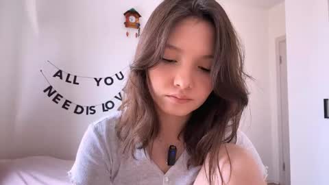 Kira online show from 05/02/26, 09:47