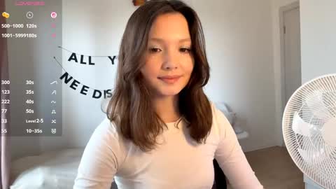 Kira online show from 05/26/26, 12:34