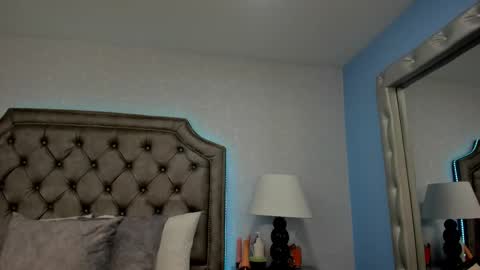 HazelMoret online show from 09/11/25, 11:43