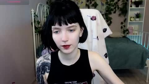 hazeltompson online show from 11/09/25, 08:29