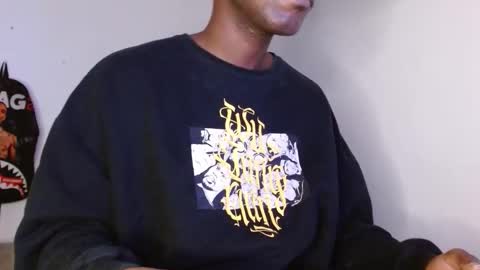 Snapshot of hazlan_420 chatting on 11/17/25, 09:04 hazlan_420 online show from 11/17/25, 09:04