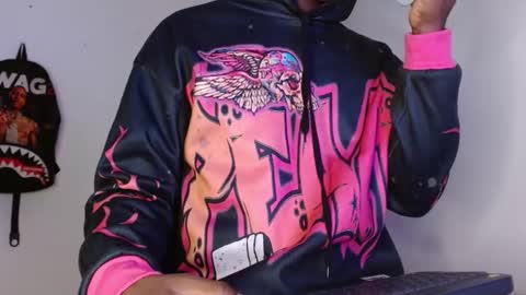 Snapshot of hazlan_420 chatting on 11/22/25, 02:49 hazlan_420 online show from 11/22/25, 02:49