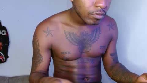 Snapshot of hazlan_420 chatting on 12/14/25, 01:05 hazlan_420 online show from 12/14/25, 01:05