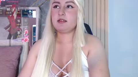 hazumi_tsu online show from 06/22/26, 11:02