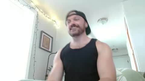 Snapshot of hbdude27 chatting on 02/08/25, 11:55 RinnDude35 online show from 02/08/25, 11:55