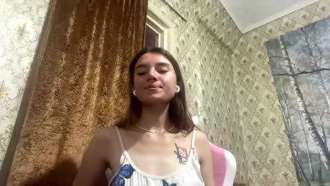 Lili online show from 05/09/26, 12:21
