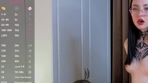 Hi everyone i am Alice pls dont be rude   fav patterns 77  99  111  222  333 online show from 02/26/25, 09:37