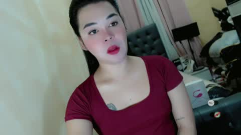 Snapshot of heatmusex_ chatting on 06/16/26, 07:38 Kylene3 online show from 06/16/26, 07:38