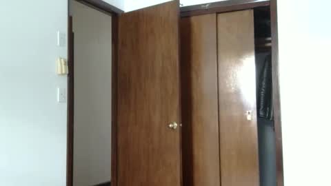 Snapshot of heatwavee chatting on 12/04/25, 06:16 heatwavee online show from 12/04/25, 06:16