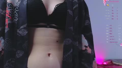 Snapshot of heaven_blonde chatting on 12/23/24, 09:18 Our names are Anette and Alice online show from 12/23/24, 09:18