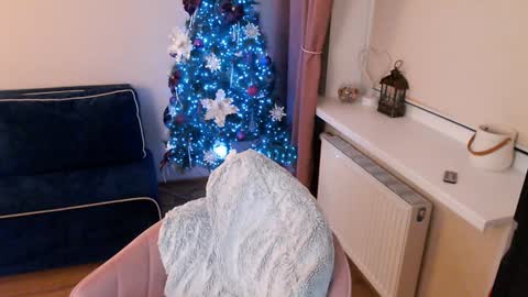 Heaven girl online show from 12/15/24, 10:37