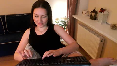 Heaven girl online show from 03/01/25, 09:04