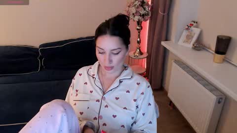 Heaven girl online show from 09/25/25, 08:01