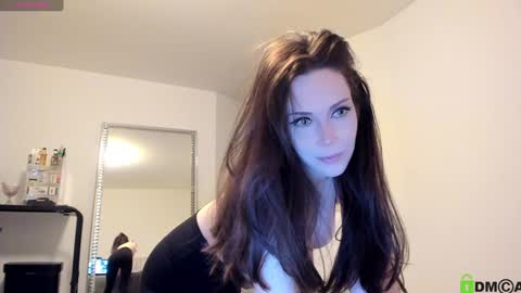 Helen online show from 01/05/25, 04:36