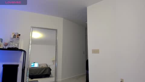 Helen online show from 01/19/25, 04:54