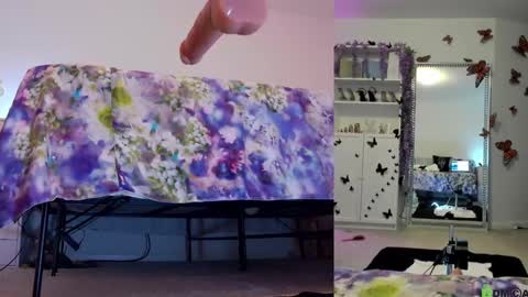 Helen online show from 10/01/25, 12:38