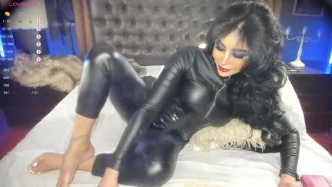 Tawan online show from 11/26/25, 02:34