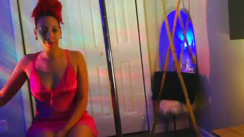 Snapshot of heavenllyy chatting on 09/26/25, 03:32 Heavenllyy online show from 09/26/25, 03:32