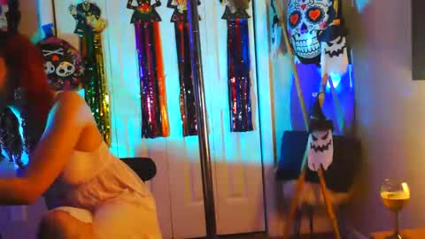 Snapshot of heavenllyy chatting on 11/22/25, 02:10 Heavenllyy online show from 11/22/25, 02:10