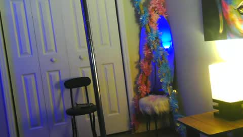 Heavenllyy online show from 06/18/26, 01:50