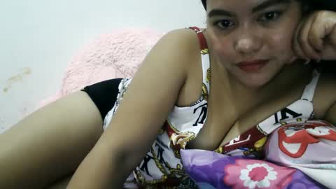 heavenlyeyes69 online show from 02/06/25, 08:45