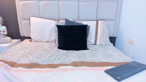 Keira Hecate online show from 02/05/25, 11:17