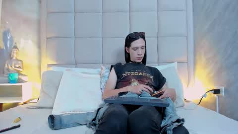 Keira Hecate online show from 10/20/25, 08:31