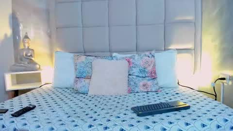 Keira Hecate online show from 01/08/26, 07:49