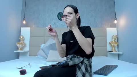 Keira Hecate online show from 03/20/26, 07:30