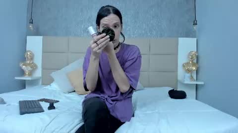 Snapshot of hecate1_ chatting on 06/11/26, 07:12 Keira Hecate online show from 06/11/26, 07:12