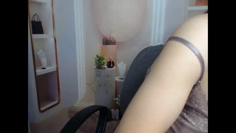 Snapshot of hechin chatting on 09/14/25, 07:40 love bug online show from 09/14/25, 07:40