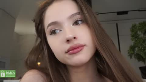 Snapshot of hecola chatting on 01/22/25, 02:14 Nika next stream 200pm GMT online show from 01/22/25, 02:14