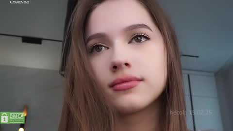 Snapshot of hecola chatting on 02/15/25, 11:17 Nika next stream 200pm GMT online show from 02/15/25, 11:17