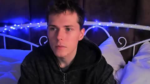 Hector online show from 12/14/25, 10:42