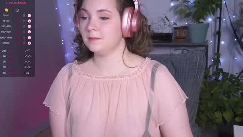 Snapshot of hedera_hime chatting on 12/05/24, 03:59 Veronyka online show from 12/05/24, 03:59