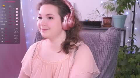 Snapshot of hedera_hime chatting on 12/05/24, 10:12 Veronyka online show from 12/05/24, 10:12