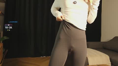 Snapshot of hee_jeen chatting on 02/25/26, 12:48 Jeen online show from 02/25/26, 12:48