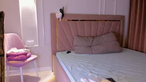 Call me Mia online show from 02/20/25, 02:24