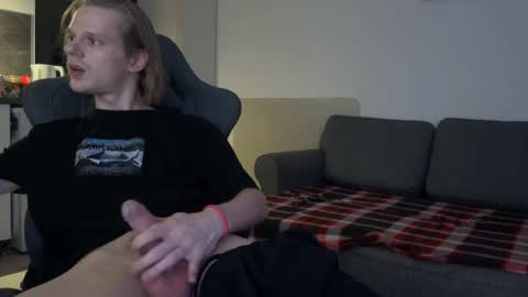 Snapshot of heey_nick chatting on 12/02/24, 04:20 Nick online show from 12/02/24, 04:20