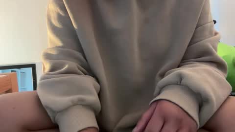 heidirose256 online show from 02/15/26, 11:34