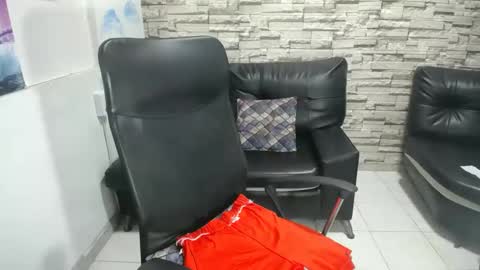 Snapshot of heidy_sumers chatting on 10/24/25, 05:42 Heidy Sumers online show from 10/24/25, 05:42