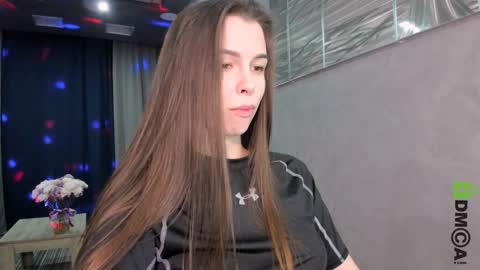 Snapshot of heileymeow chatting on 02/03/25, 08:35 Heiley online show from 02/03/25, 08:35